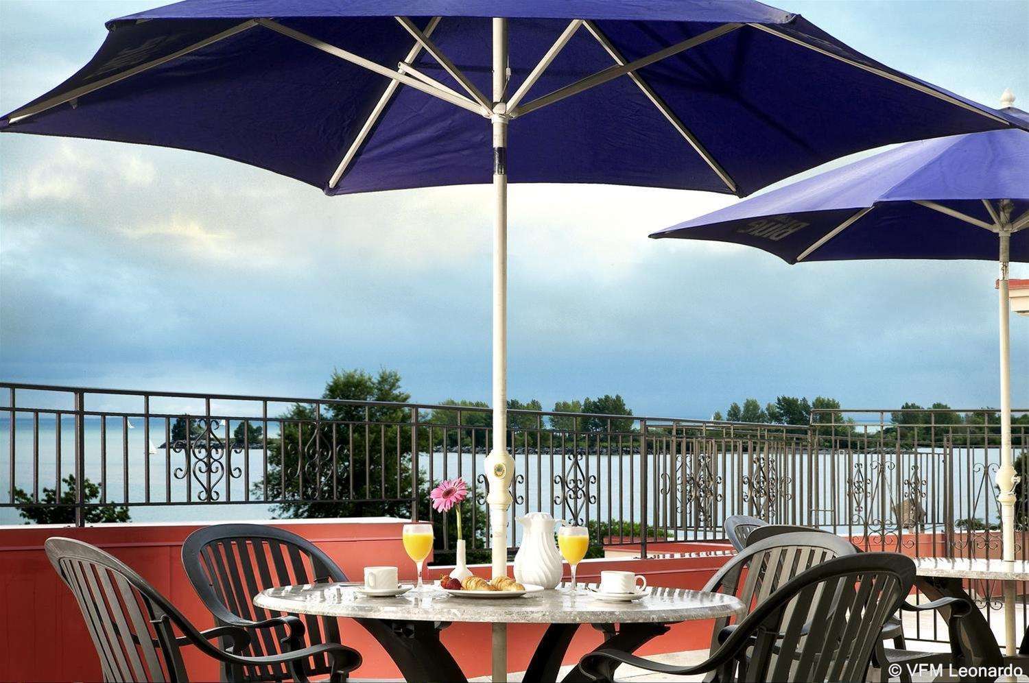 Four Points By Sheraton Toronto Lakeshore المطعم الصورة